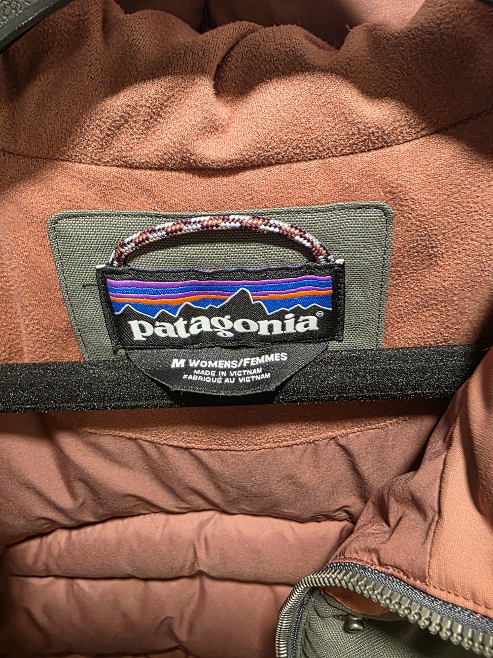 Patagonia Two-Tone Puffer Vest - Picture 3 of 4